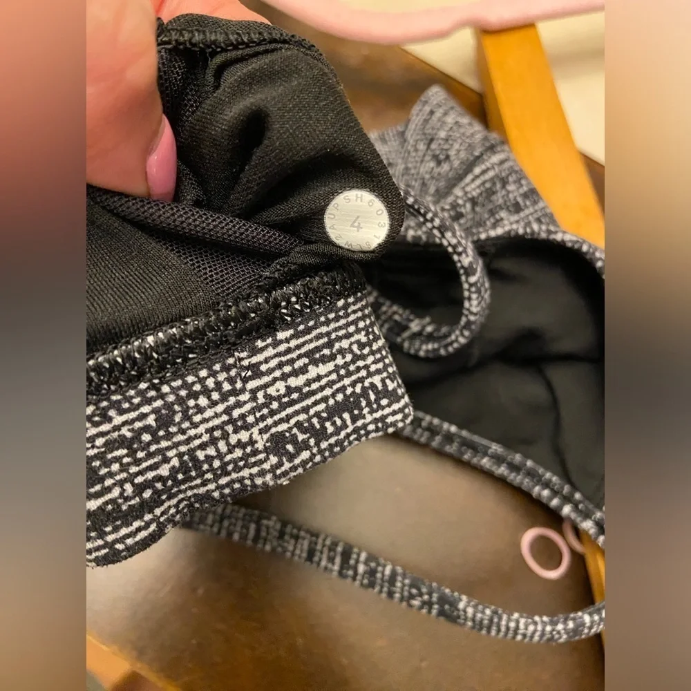 Lululemon bra / top